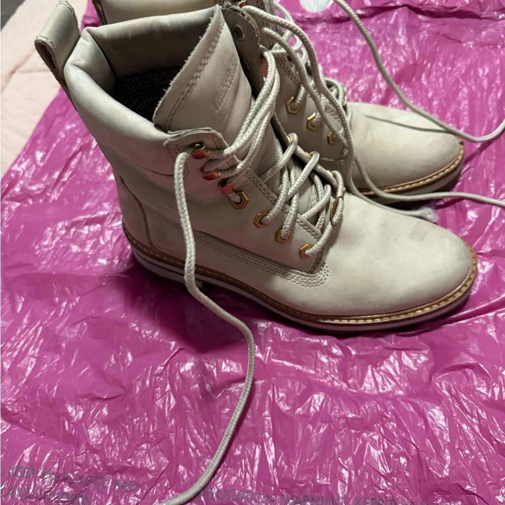 Timberland Women's Cream Lace-Up Boots